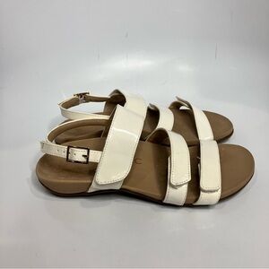 Vionic white comfort Sandals size 8